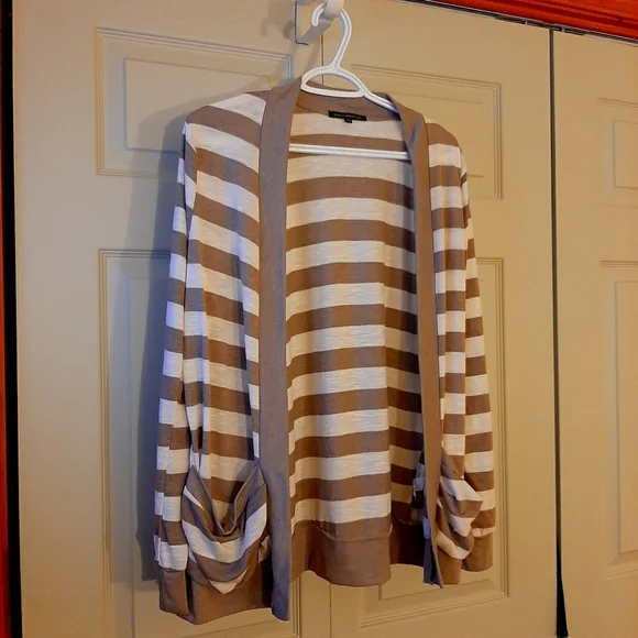 Urban Behavior Open Cardigan - Picture 6 of 6